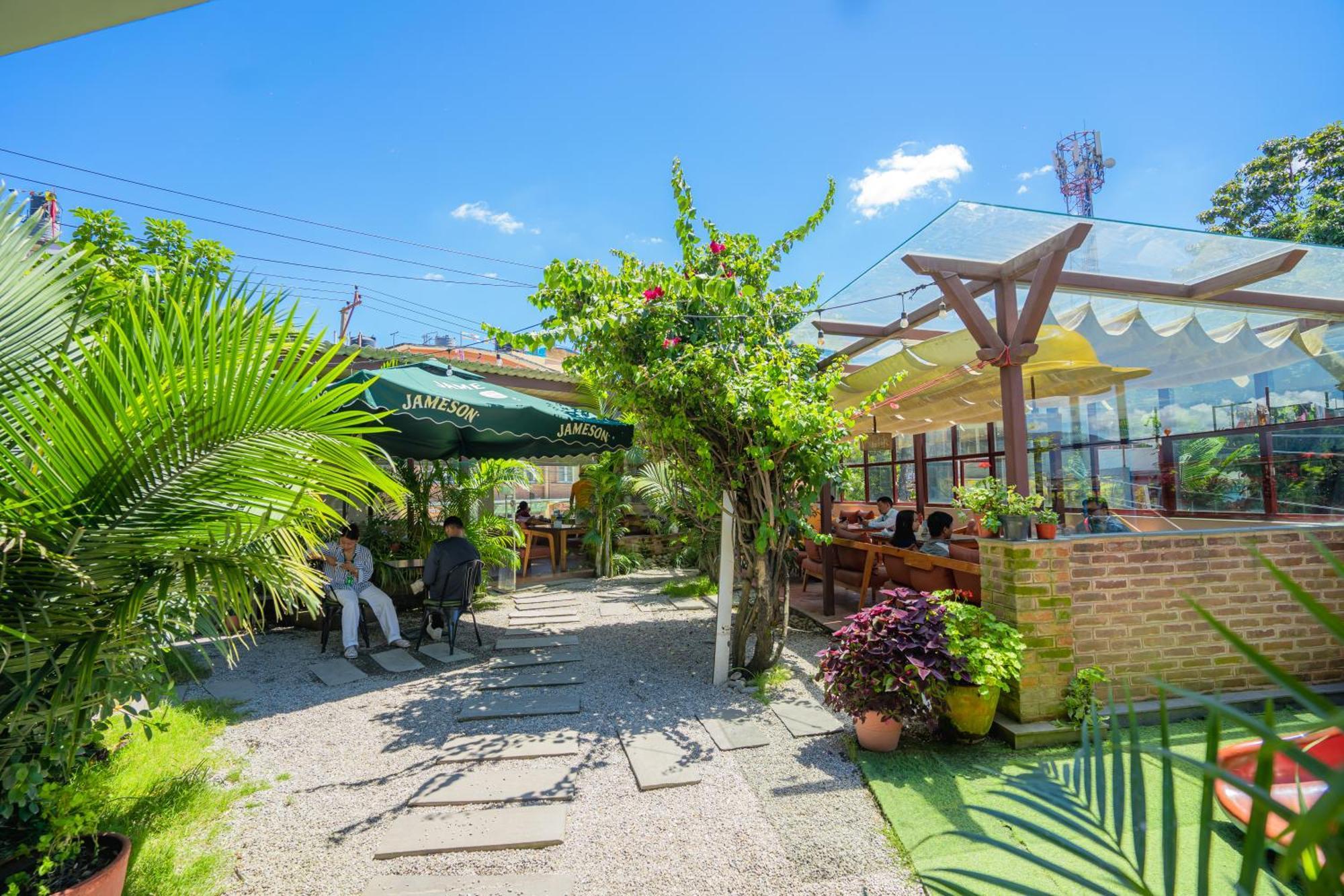 Lavie Residence And Spa Катманду Экстерьер фото